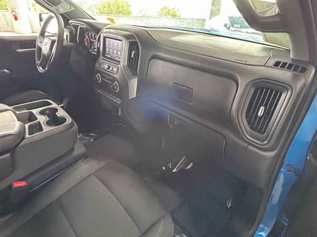 Used 2024 Glacier Blue Metallic Chevrolet Custom image 31