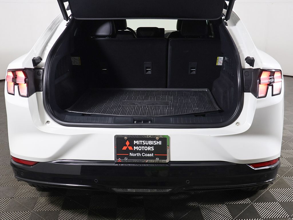 Used 2023 White Ford Premium image 18