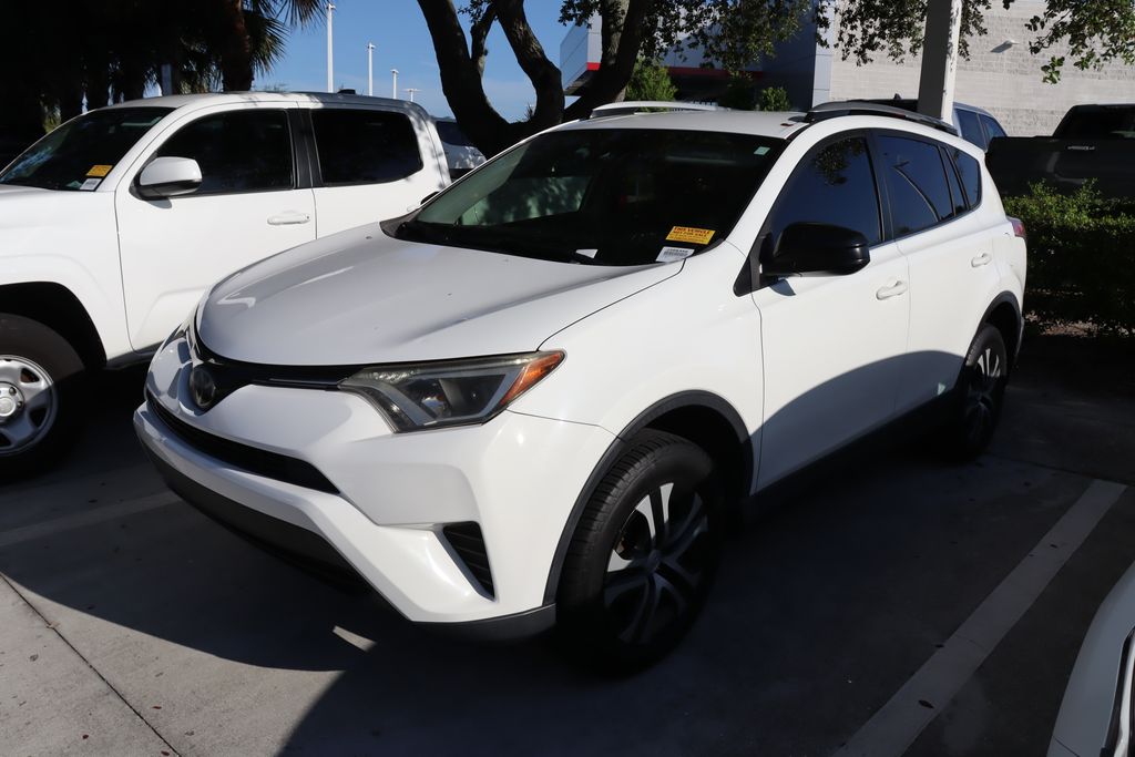 Thumbnail: 2018 Toyota RAV4 - 1