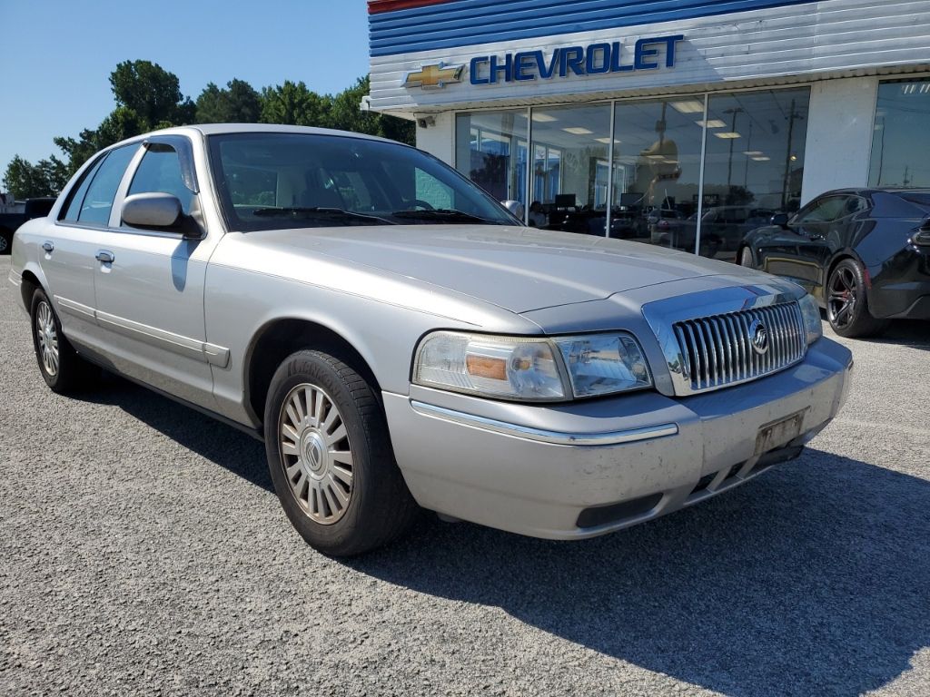 Silver 2006 Mercury Grand Marquis Sedan 4-Speed Automatic Overdrive