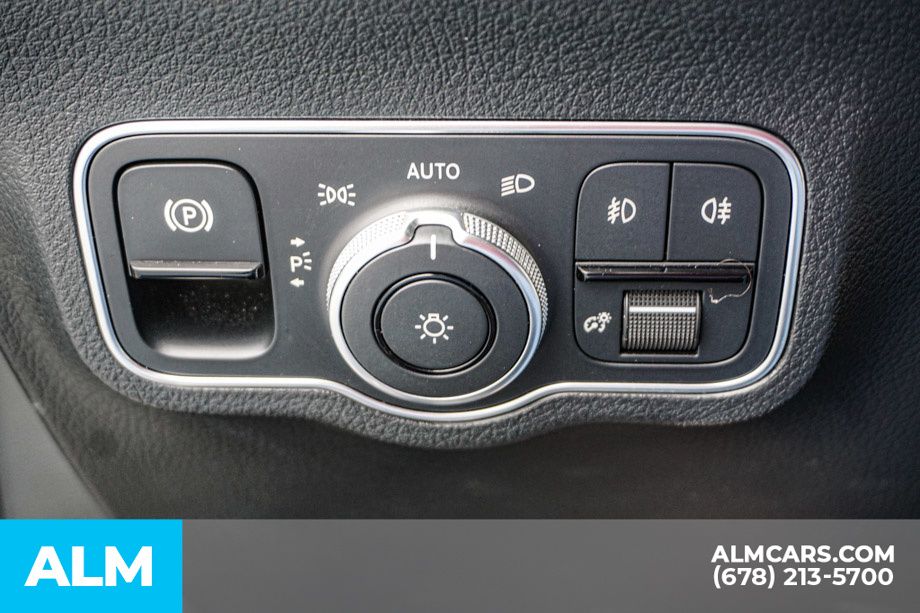 Used 2025 Black Mercedes-Benz GLA 250 image 46