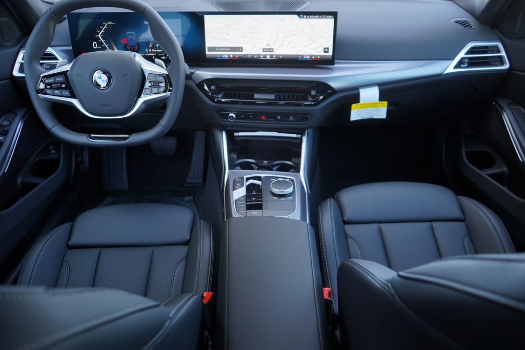 Thumbnail: 2025 BMW 3 Series - 13