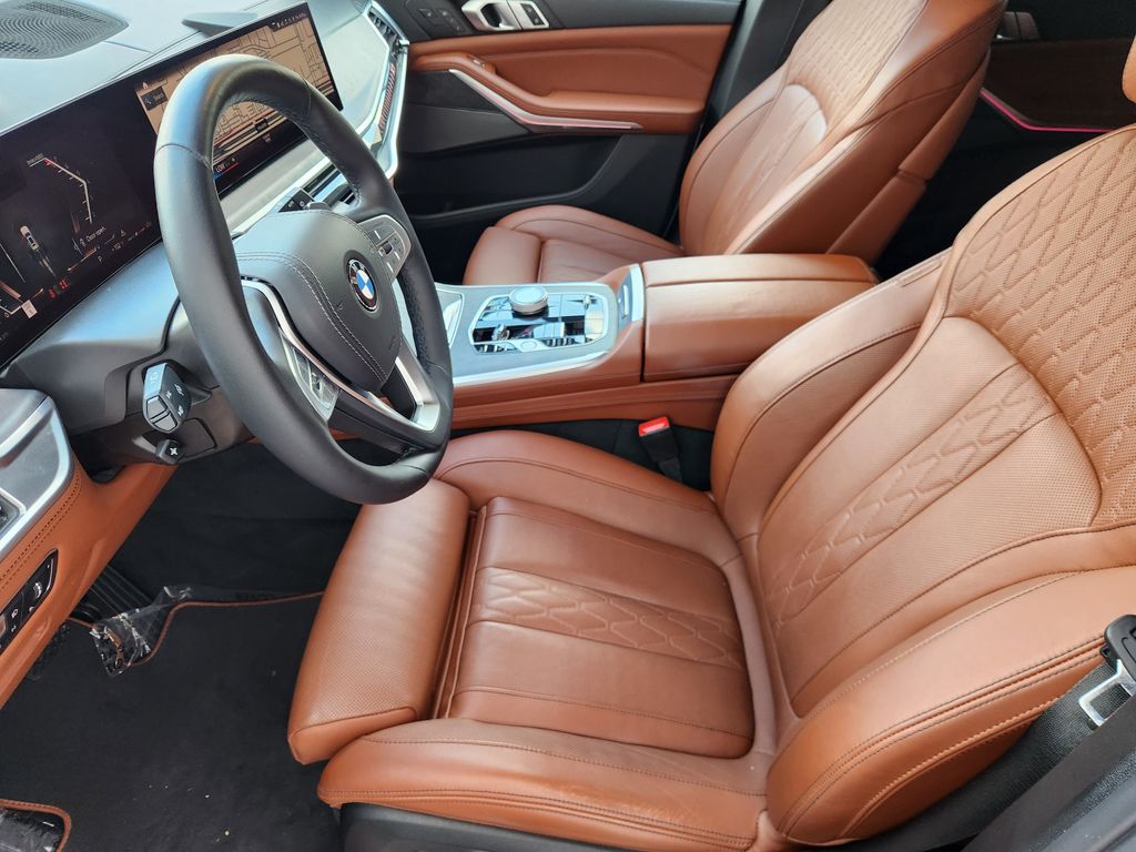 2023 BMW X7 xDrive40i White at Gullo Toyota