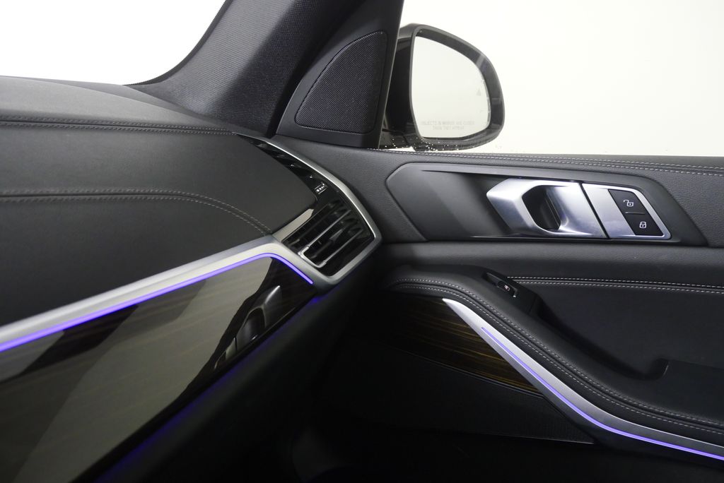 Thumbnail: 2021 BMW X5 - 24