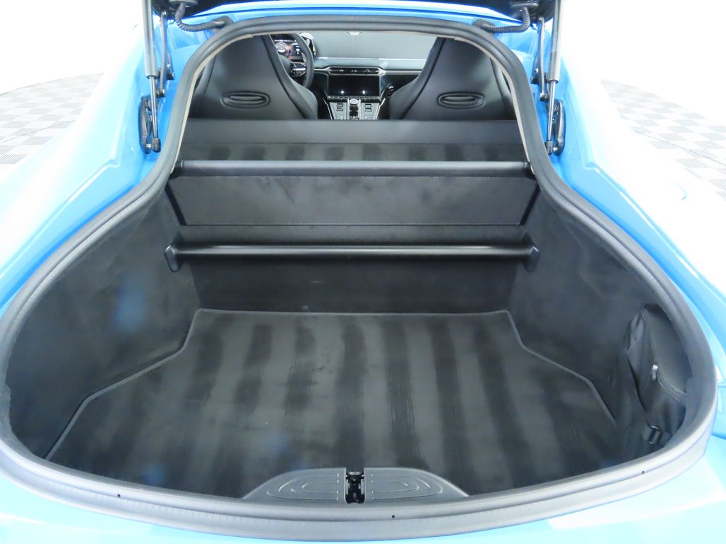 Thumbnail: 2025 Aston Martin Vantage - 24