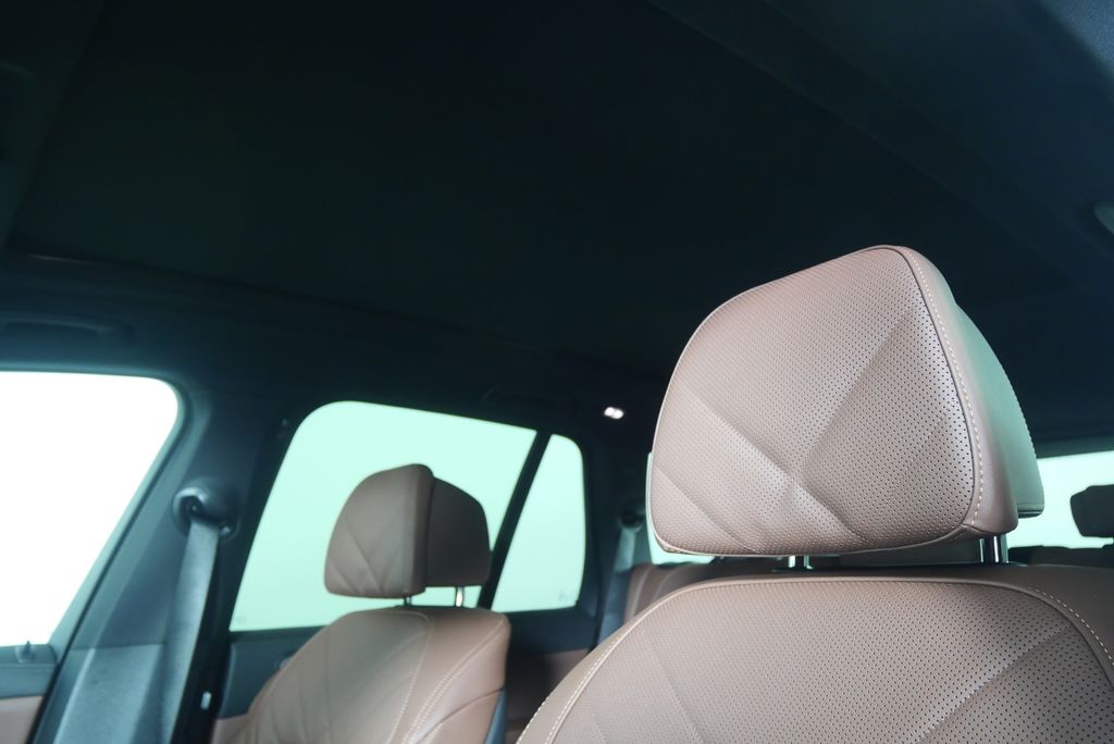 Thumbnail: 2026 BMW X5 - 12