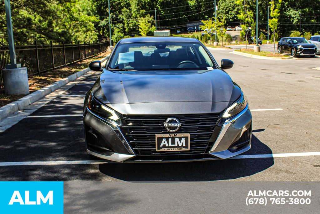Used 2025 Gray Nissan 2.5 SV image 9