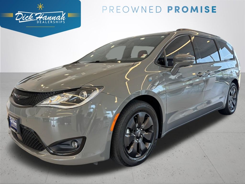 2020 Chrysler Pacifica Hybrid Limited FWD