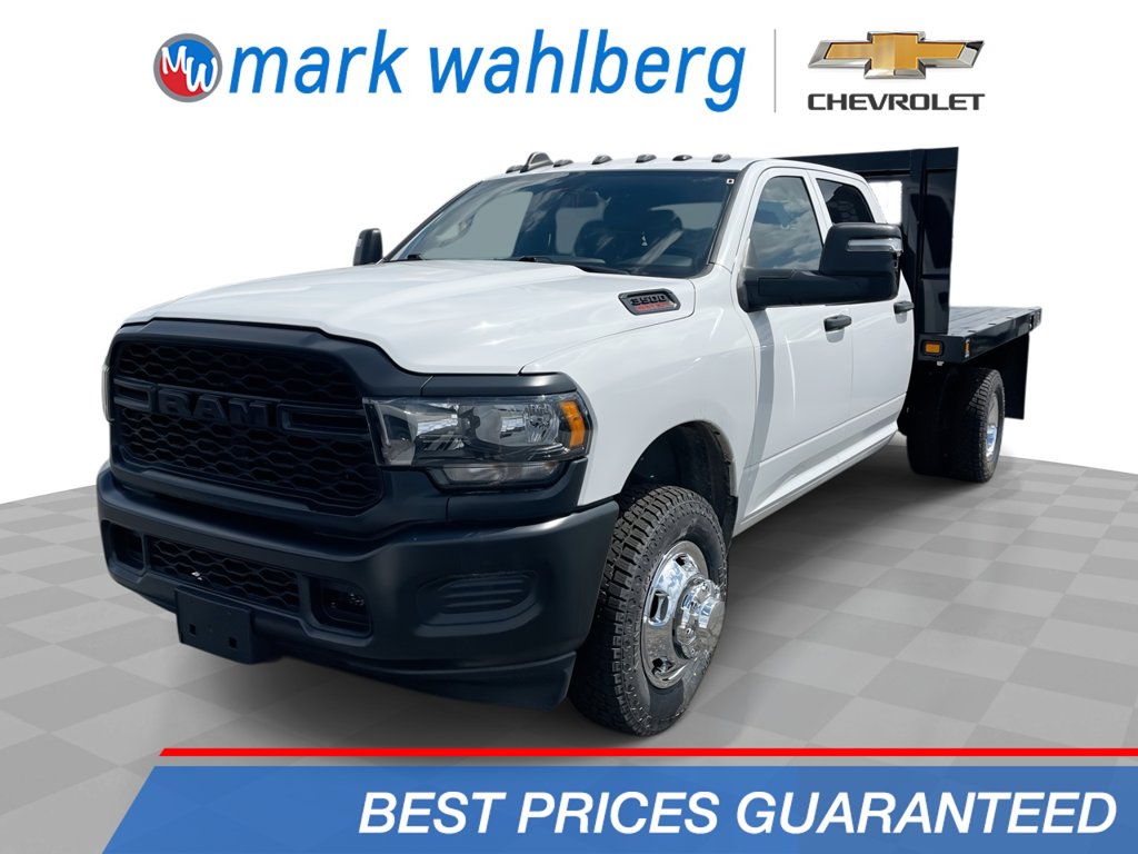 2024 RAM 3500 Chassis Tradesman Crew Cab LB DRW 4WD