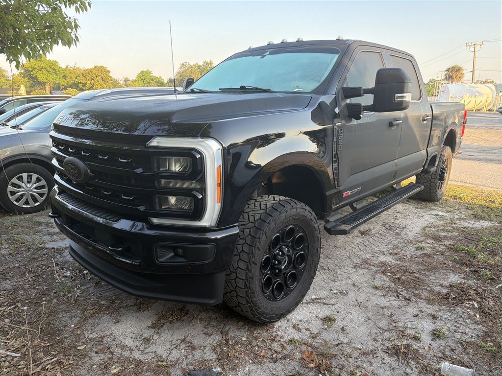 Agate Black Metallic 2023 Ford F-250 Super Duty Lariat Crew Cab 4WD Pickup Truck Four-Wheel Drive Automatic