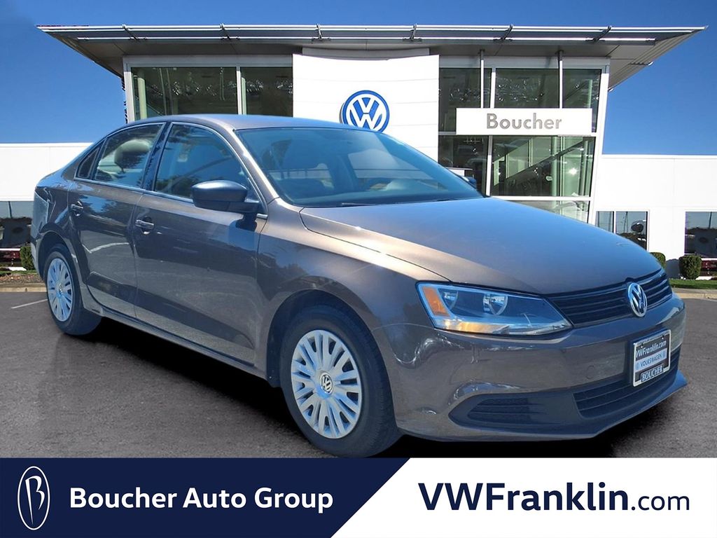 Toffee Brown Metallic 2012 Volkswagen Jetta Sedan Front-Wheel Drive 6-Speed Automatic
