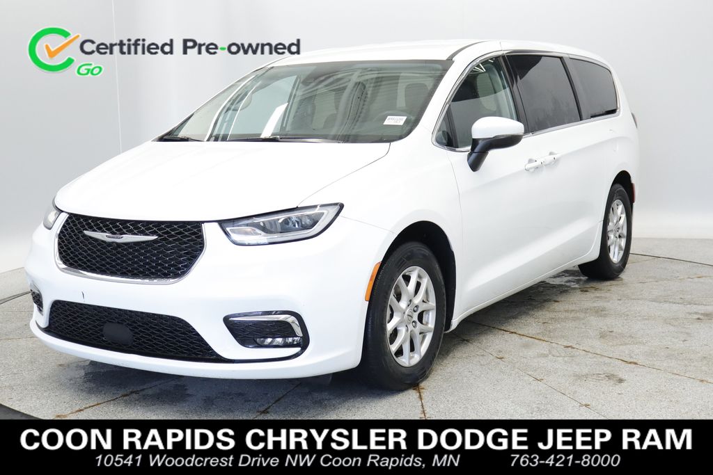 Bright White Clearcoat 2023 Chrysler Pacifica Minivan Front-Wheel Drive 9-Speed Automatic