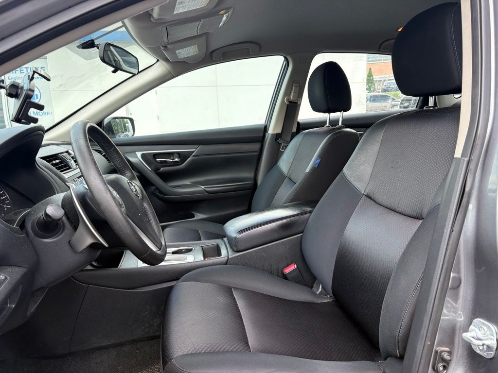 2016 Nissan Altima 2.5 SR