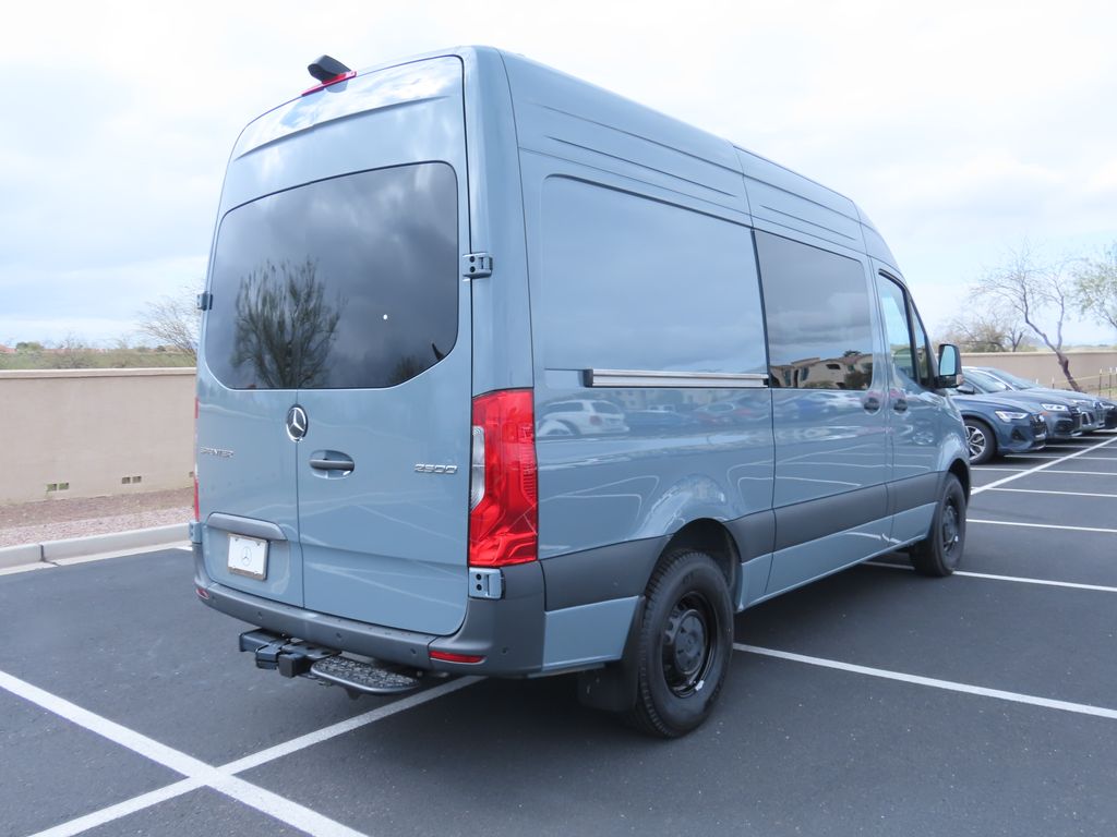 2024 Mercedes-Benz Sprinter 2500 5