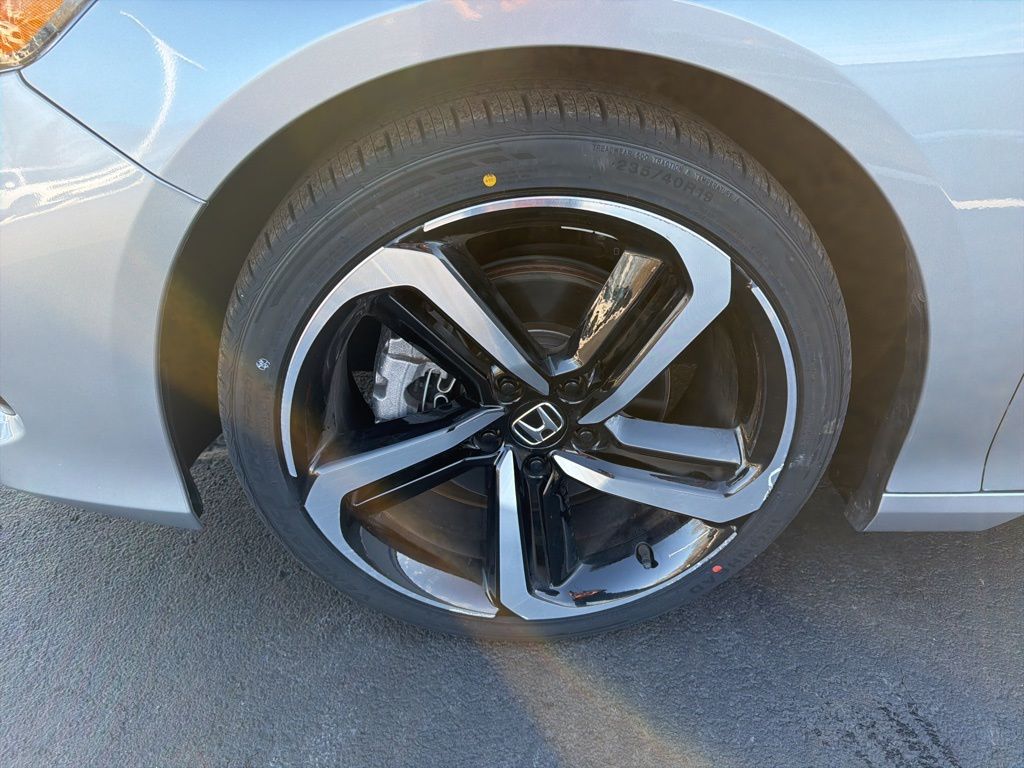 Thumbnail: 2022 Honda Accord - 10