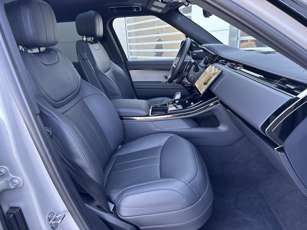 Certified Used 2025 Gray Land Rover Dynamic SE image 10