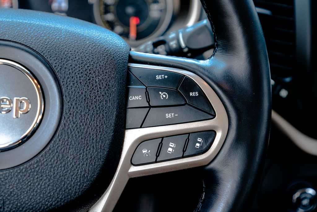 Used 2017 Jeep Cherokee SUV