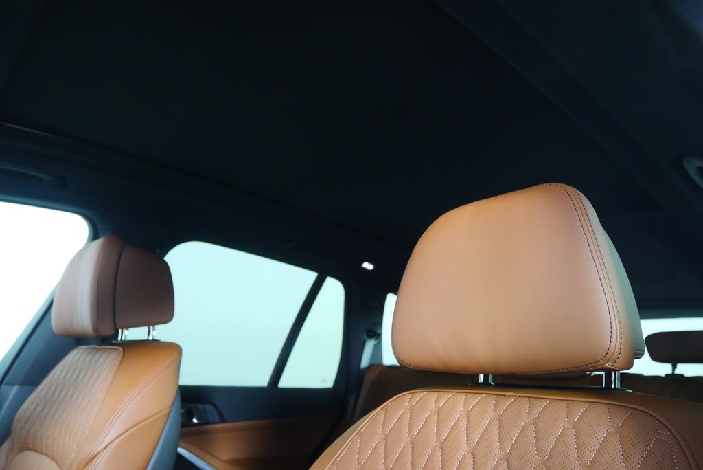 2026 BMW X5 xDrive40i 11