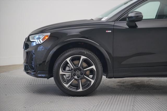 Thumbnail: 2025 Audi Q3 - 2