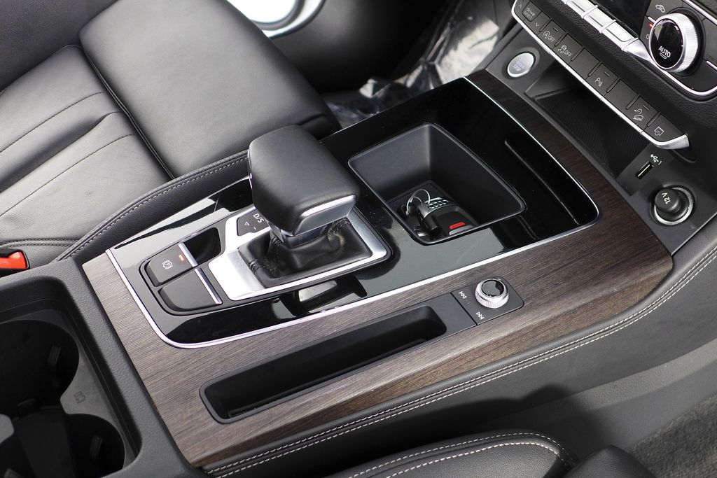 Thumbnail: 2023 Audi Q5 - 15