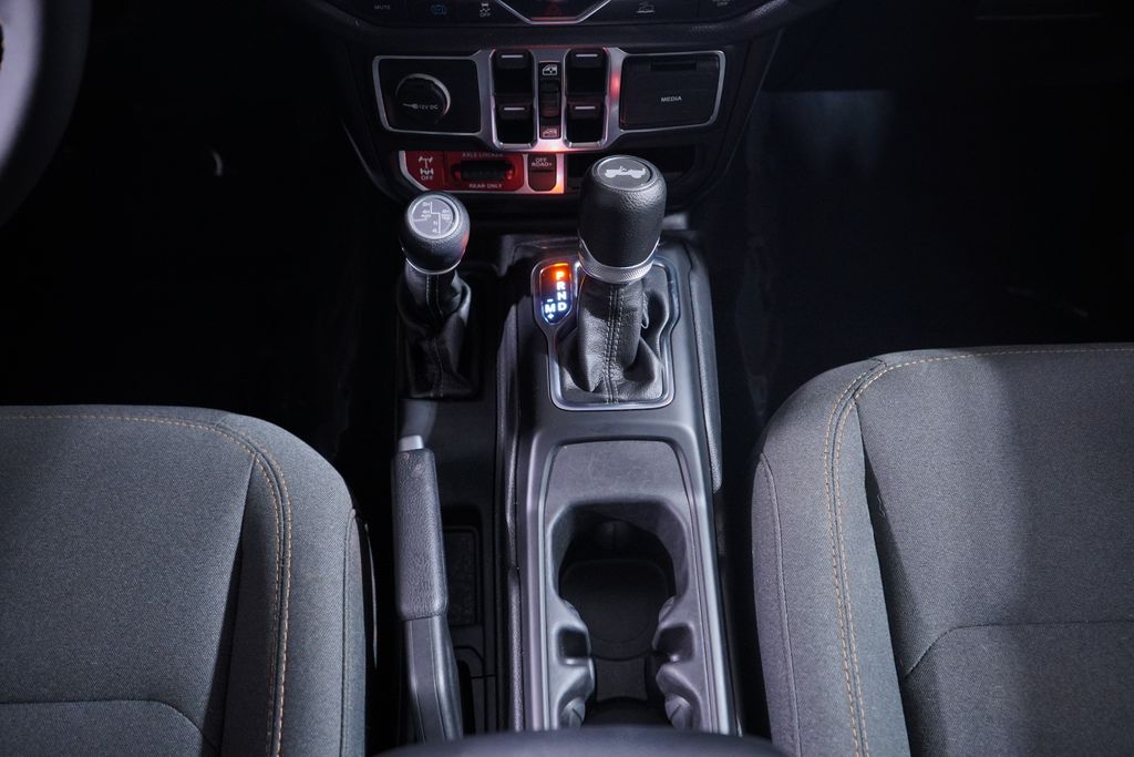 Thumbnail: 2024 Jeep Wrangler - 14