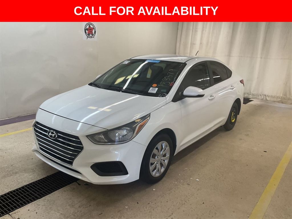 Frost White Pearl 2022 Hyundai Accent Sedan Front-Wheel Drive Continuously Variable Transmission