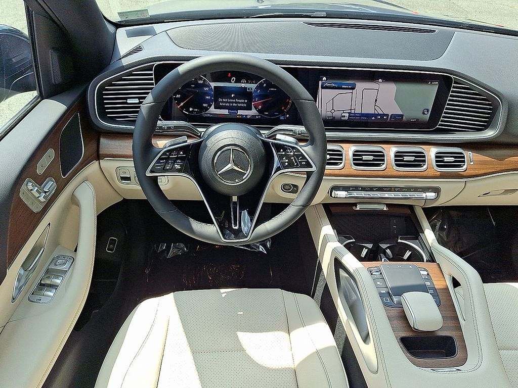 Thumbnail: 2025 Mercedes-Benz GLE - 8