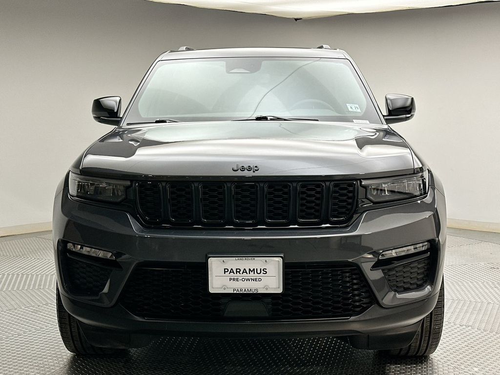 Thumbnail: 2024 Jeep Grand Cherokee - 16