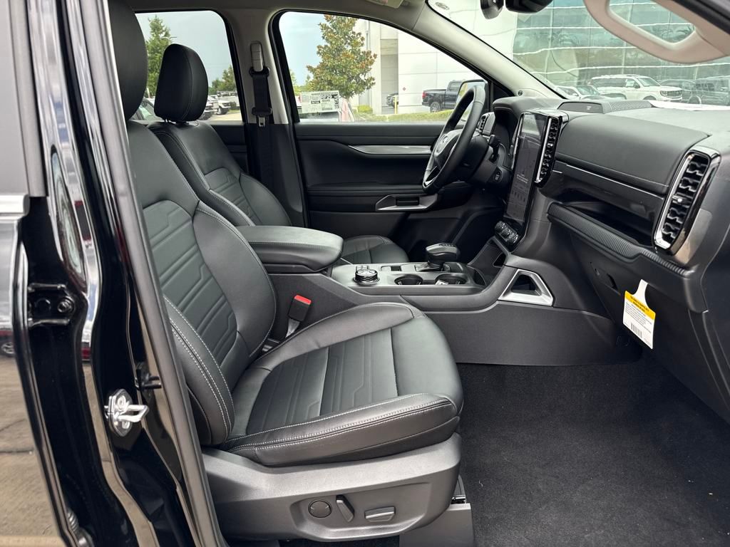 New 2024 Black Ford Lariat image 33