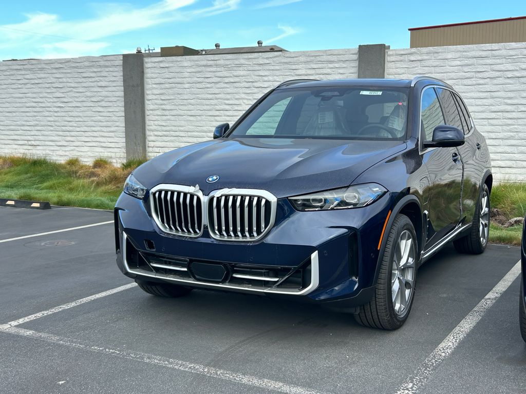 Thumbnail: 2026 BMW X5 - 2