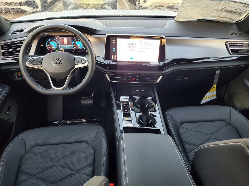 New 2026 White Volkswagen 2.0T SE w/Technology image 5