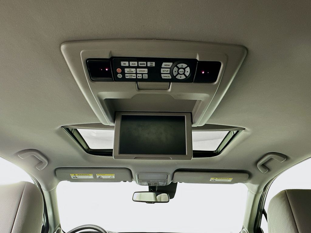 Thumbnail: 2018 Honda Pilot - 27