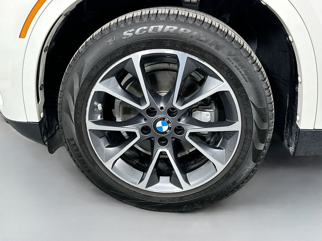 Thumbnail: 2017 BMW X5 - 32