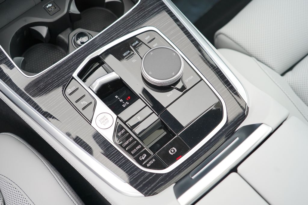 Thumbnail: 2026 BMW X5 - 17