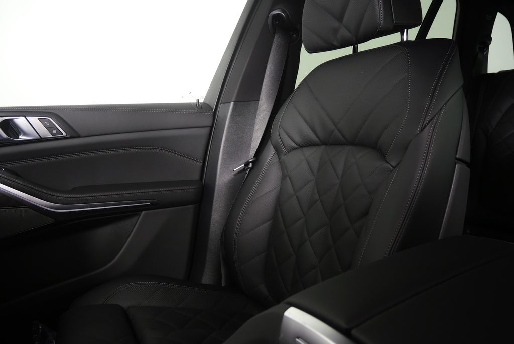 Thumbnail: 2026 BMW X5 - 22