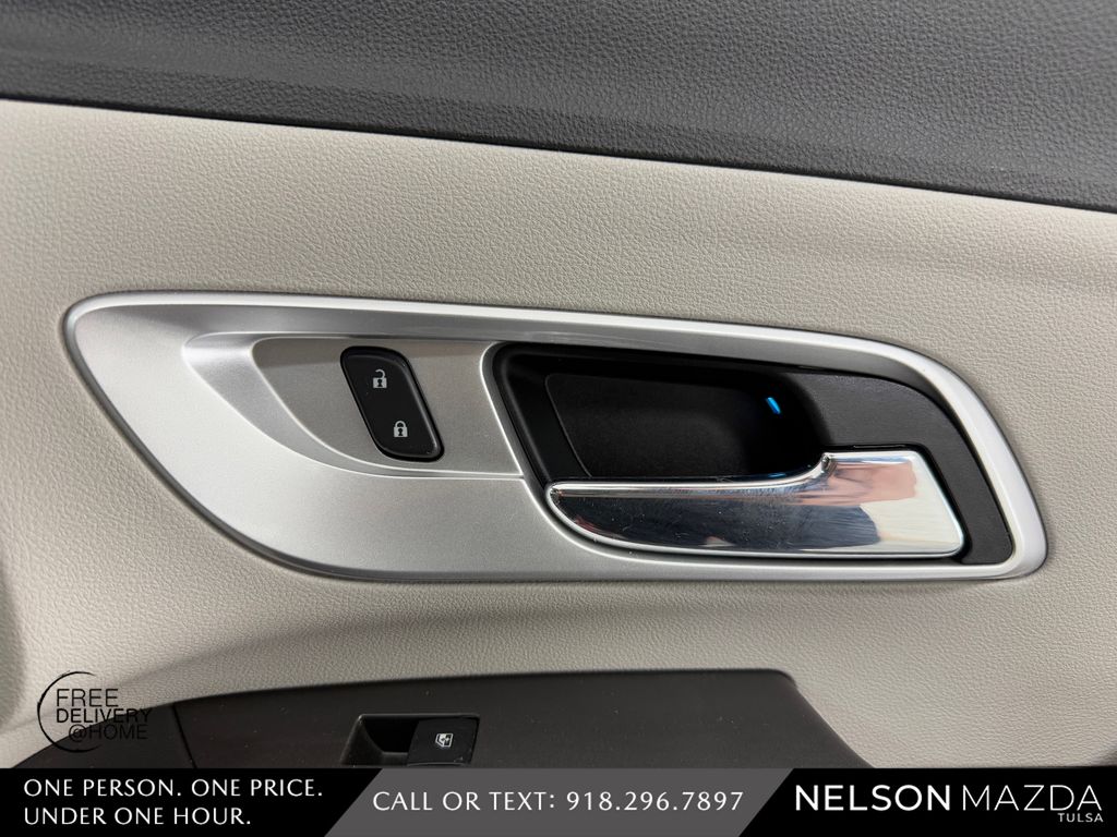 Used 2015 Red Chevrolet LTZ image 46