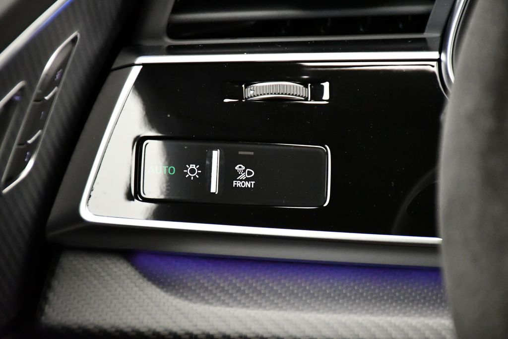 Thumbnail: 2026 Audi RS Q8 - 20