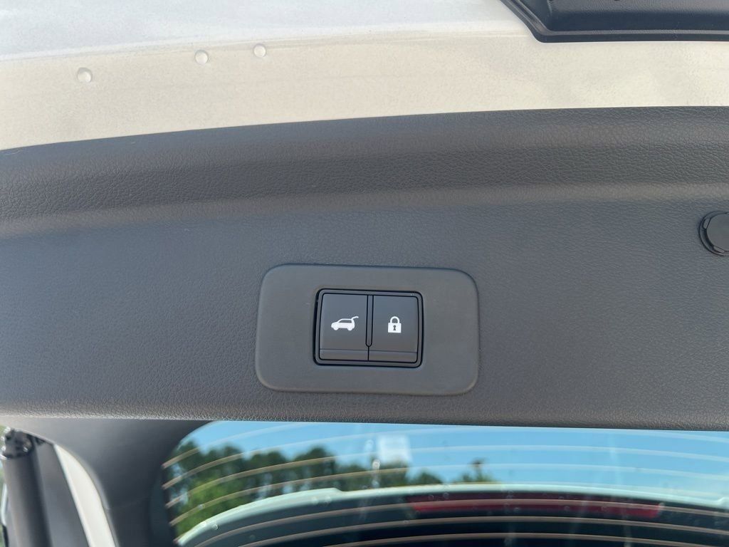 2025 Everest White Pearl Tricoat Nissan Murano SV FWD SUV