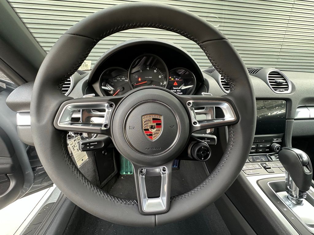 2025 Porsche 718 Boxster  17