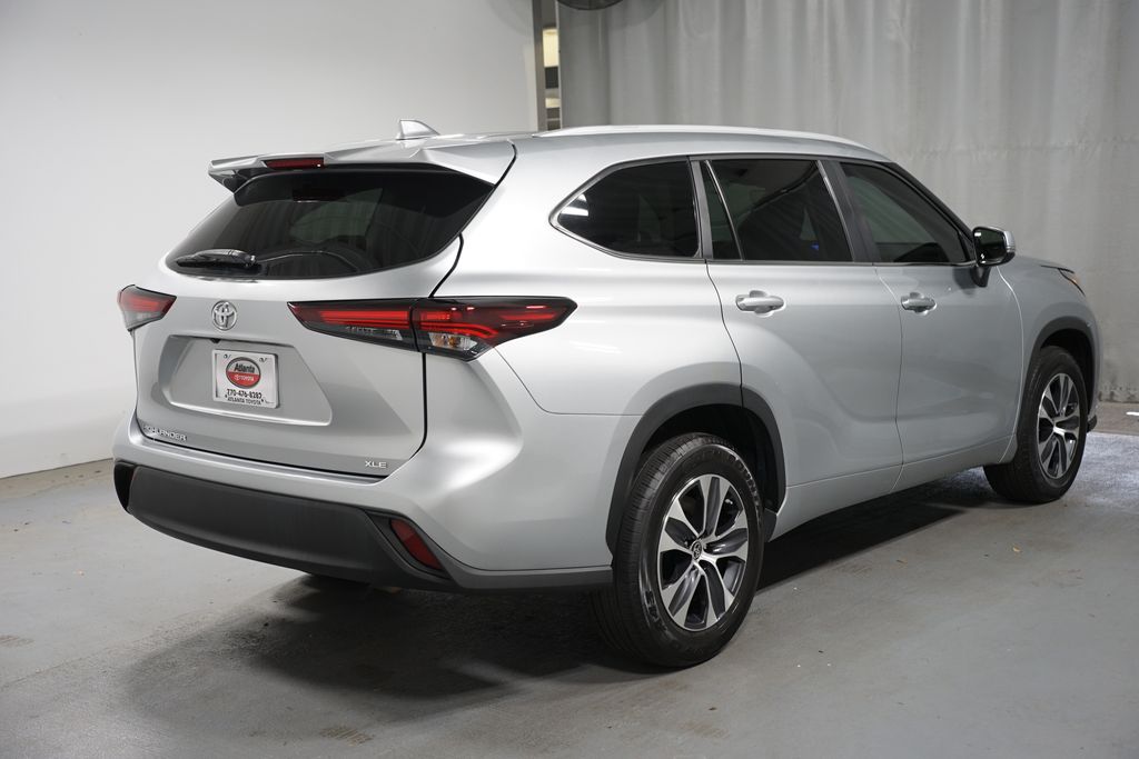 Thumbnail: 2024 Toyota Highlander - 8