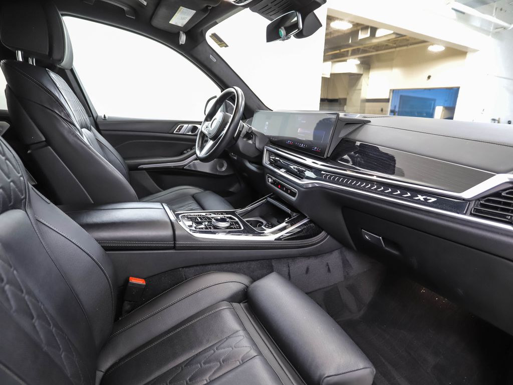 Thumbnail: 2024 BMW X7 - 30
