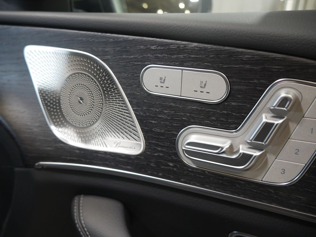 Thumbnail: 2026 Mercedes-Benz GLE - 29