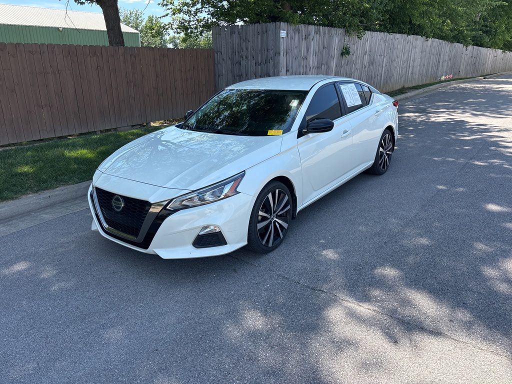 Pearl White Tricoat 2020 Nissan Altima 2.5 SR FWD Sedan Front-Wheel Drive Continuously Variable Transmission