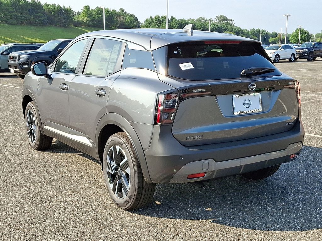 Thumbnail: 2025 Nissan Kicks - 3