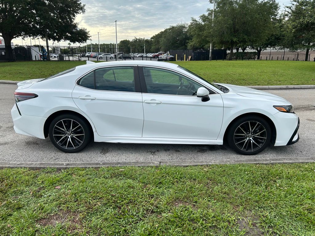 Thumbnail: 2021 Toyota Camry - 6