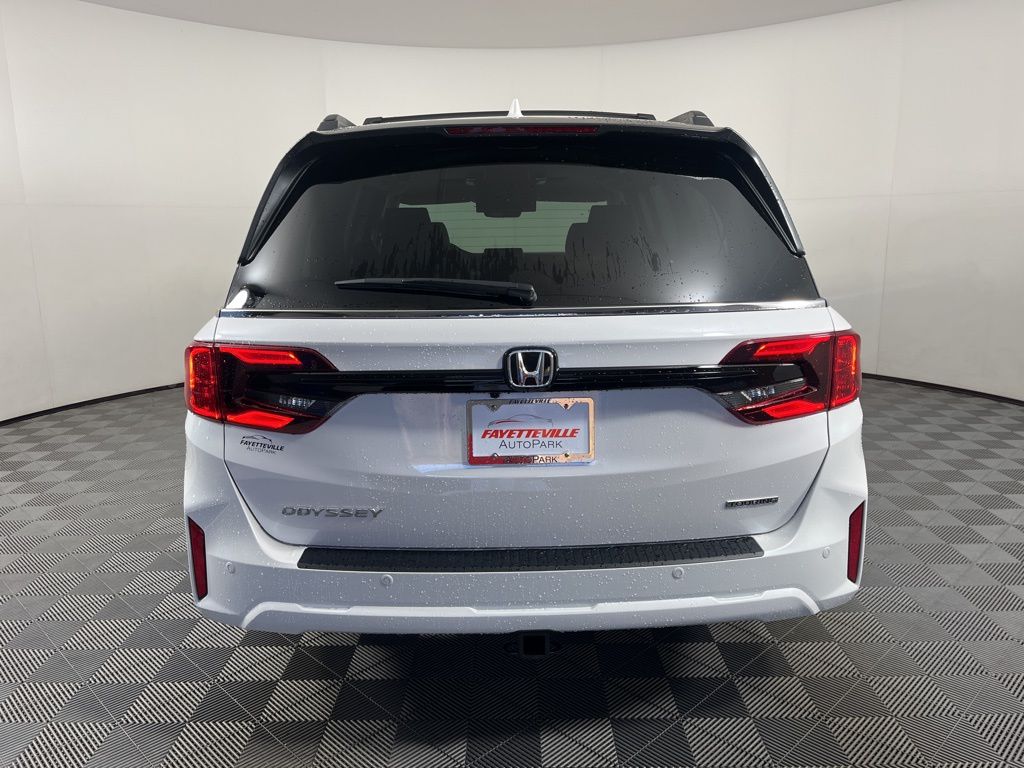 2025 Honda Odyssey Touring 13