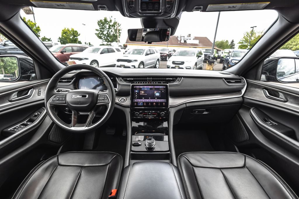 2024 Jeep Grand Cherokee Limited thumbnail 23