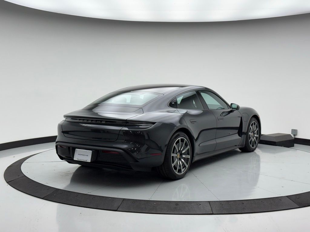 2022 Porsche Taycan  7