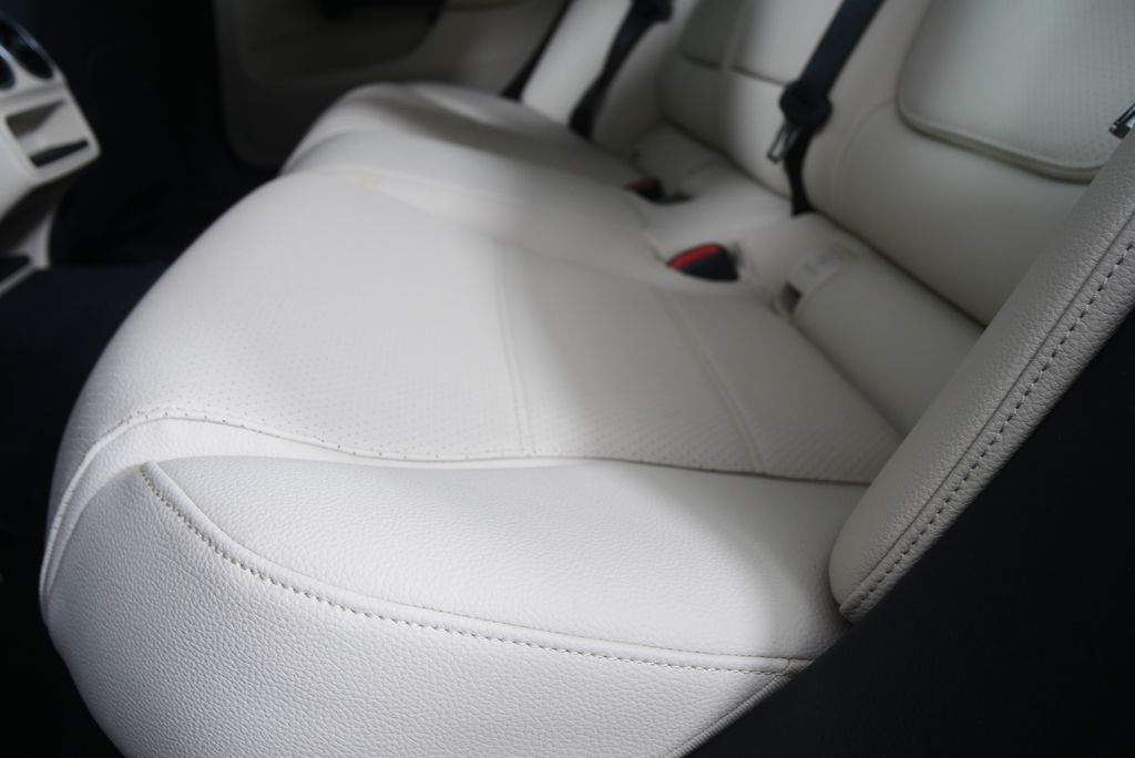 Thumbnail: 2023 Mercedes-Benz C-Class - 14