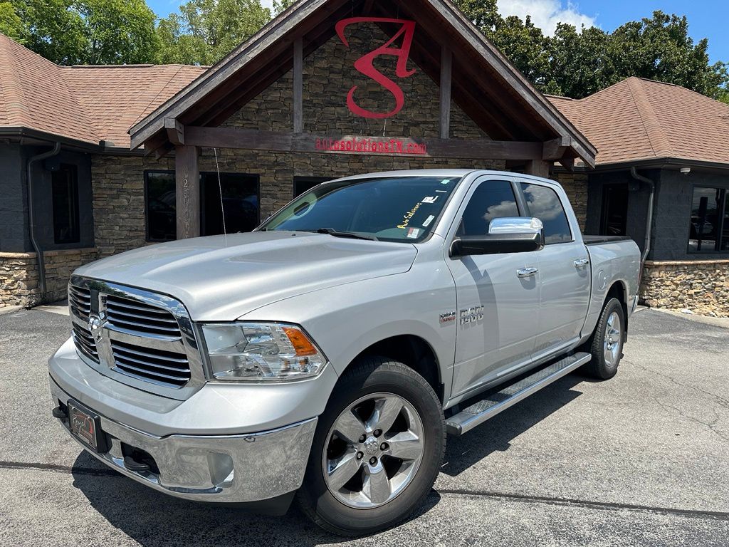 Bright Silver Metallic Clearcoat 2017 RAM 1500 Pickup Truck Four-Wheel Drive 8-Speed Automatic